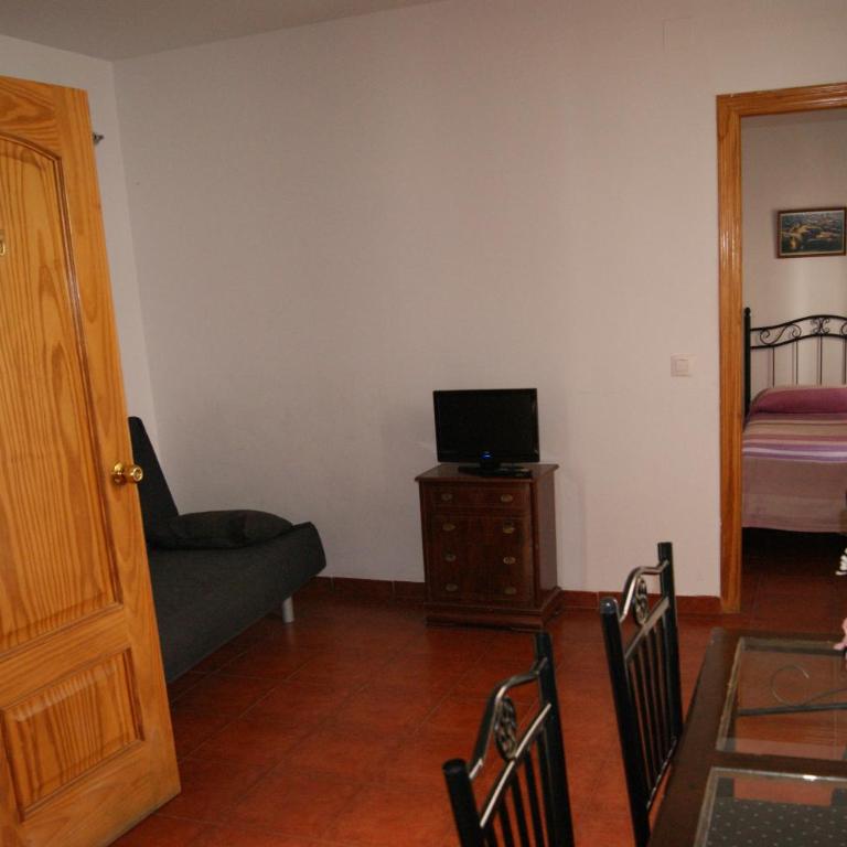 Hostal Alcazar I - Habitación Cuádruple (4 adultos) - 8