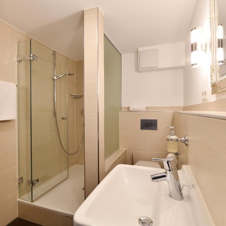 Hotel Montfort-Schlössle - Comfort Doppelzimmer mit Seeblick - 2