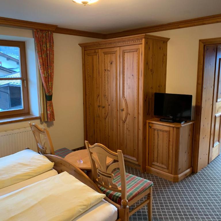 Pension Schmidinger - Dreibettzimmer - 2