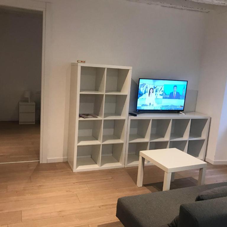 Appartamenti CORRIDONI - Appartamento con 2 Camere da Letto - 1