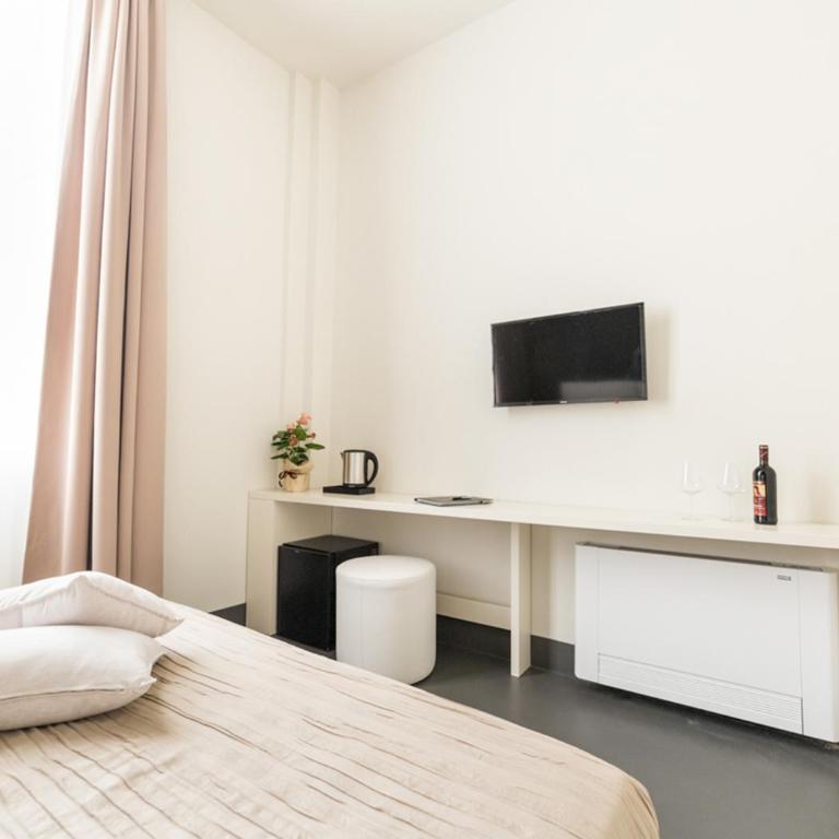 LUCUS Exclusive Bed and Breakfast - Camera Matrimoniale con Vista Giardino - 3