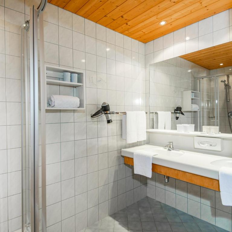 Familien-Appartements Örglwirt's Gut - Standard Apartment mit 2 Schlafzimmern mit Balkon oder Terrasse - 16
