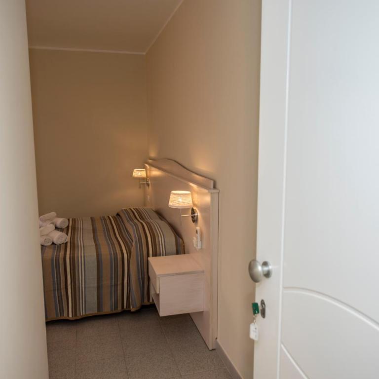 Donna Rosa Accommodation - Camera Matrimoniale con Balcone e Vista Mare - 1