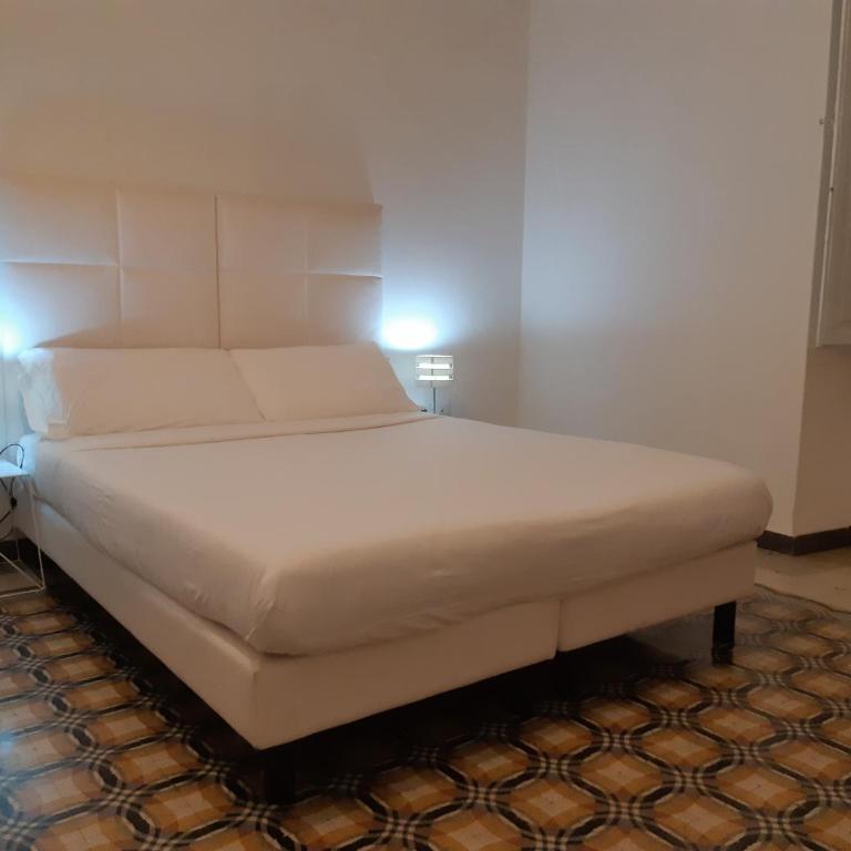 Cagliari d'Amare Via Roma - Camera Deluxe Matrimoniale/Doppia con Letti Singoli con Balcone - 17