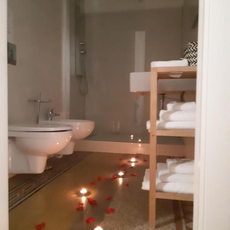 Cagliari d'Amare Via Roma - Camera Deluxe Matrimoniale/Doppia con Letti Singoli con Balcone - 18