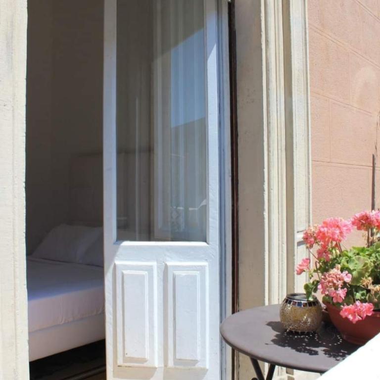 Cagliari d'Amare Via Roma - Camera Deluxe Matrimoniale/Doppia con Letti Singoli con Balcone - 4