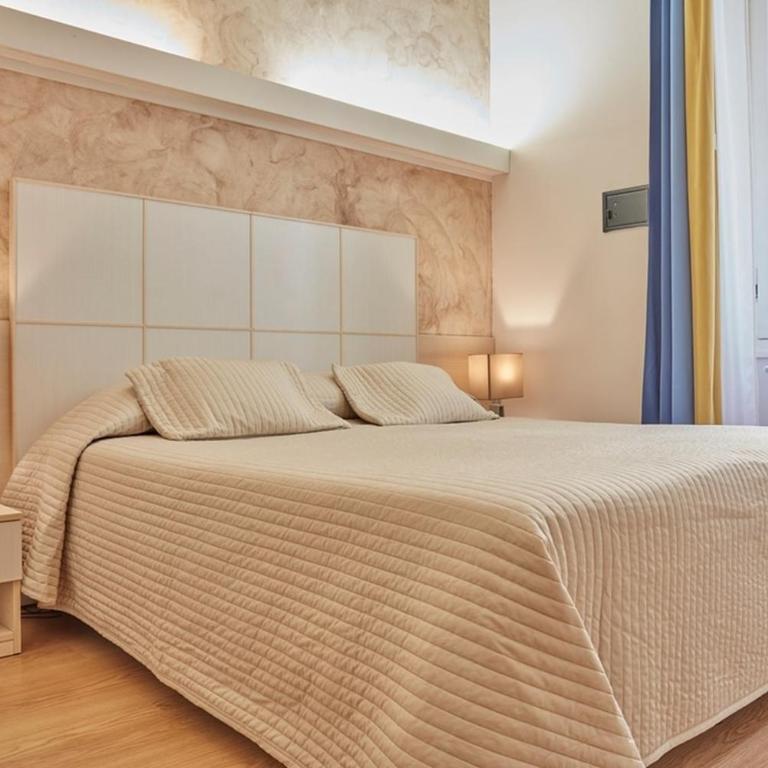 Albergo Celeste - Camera Matrimoniale/Doppia con Letti Singoli - 5