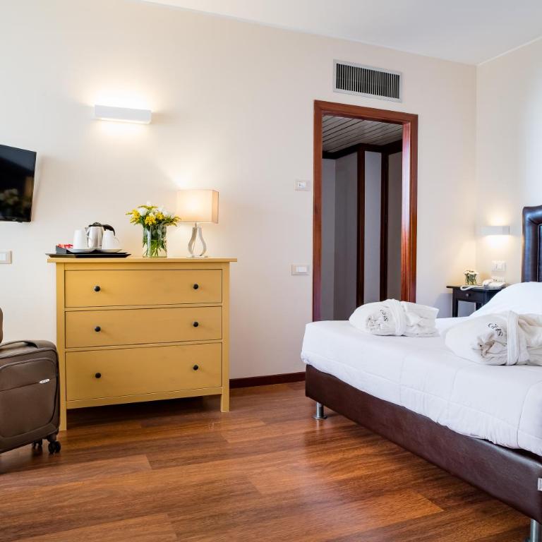 Astoria Palace Hotel - Junior Suite - 6