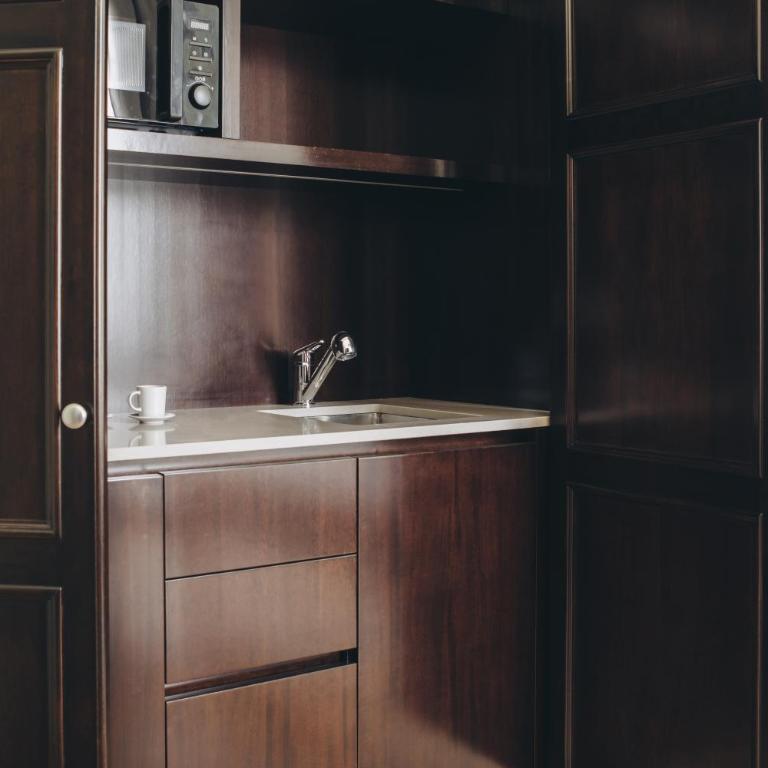 Gregorini Bingham Art Luxury Suites - Suite Superior King - 9