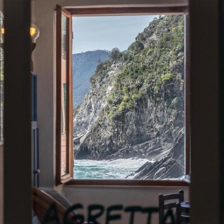 Agretta Sea View Apartment - Two-Bedroom Apartment - 7