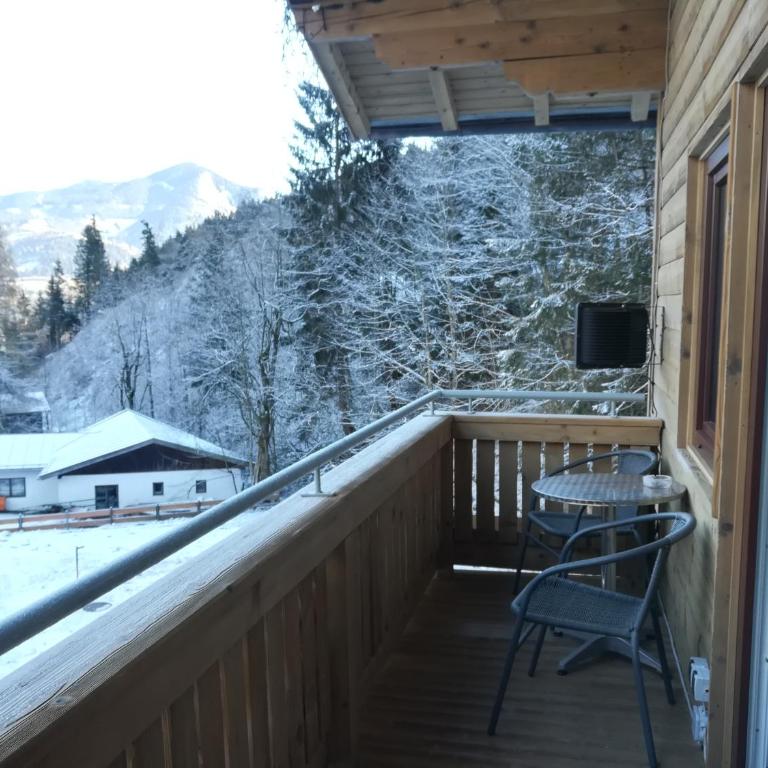 Apartment Waldhaus Opitz - Doppelzimmer mit Balkon - 10