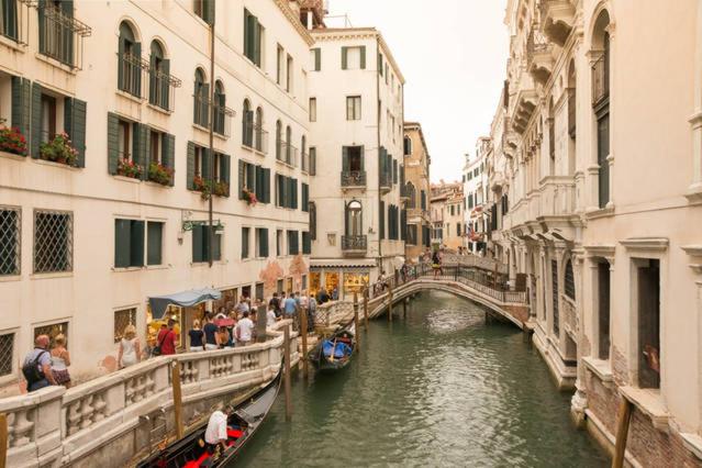 Studio in San Marco square - One-Bedroom Apartment - 12