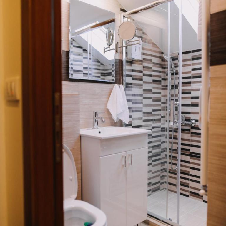 Prima Lux Apartments & Studio - Deluxe Apartment - 3