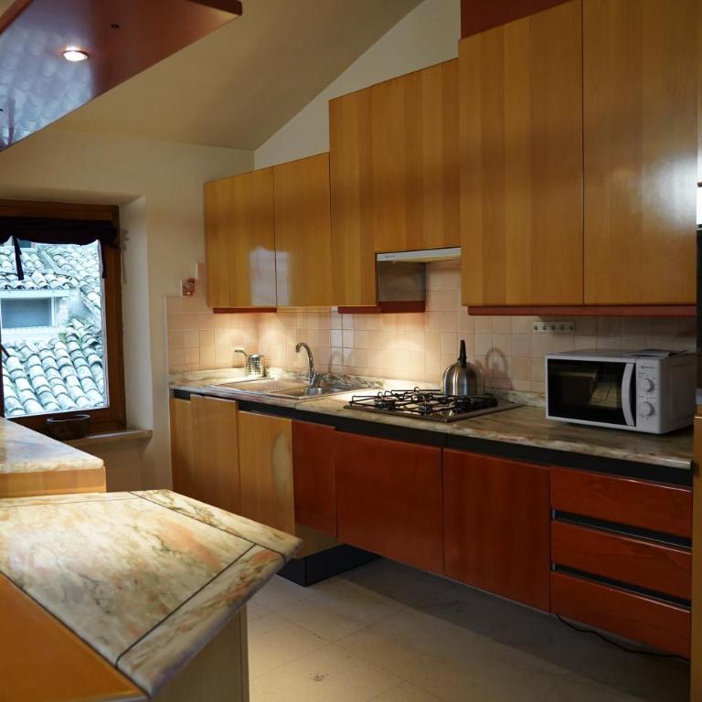 La Mansarda - Appartamento con 1 Camera da Letto e Terrazza - 3