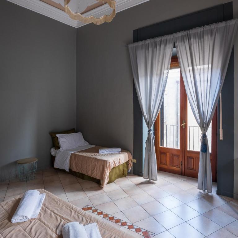 Terrazza Santa Chiara - Triple Room with Private External Bathroom - 7