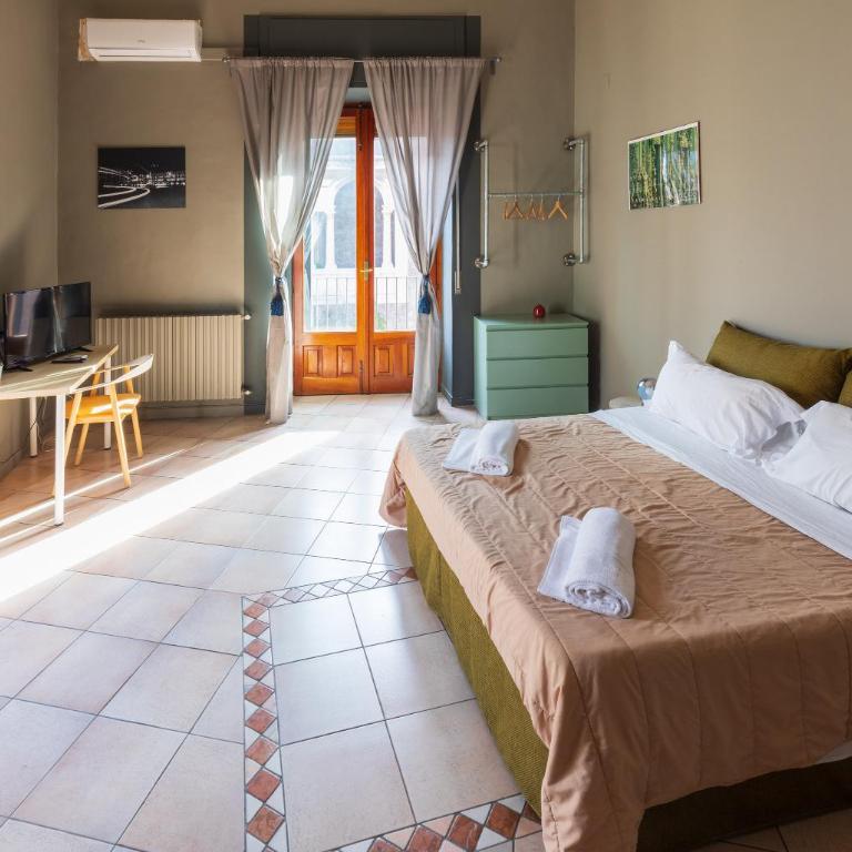 Terrazza Santa Chiara - Triple Room with Private External Bathroom - 4
