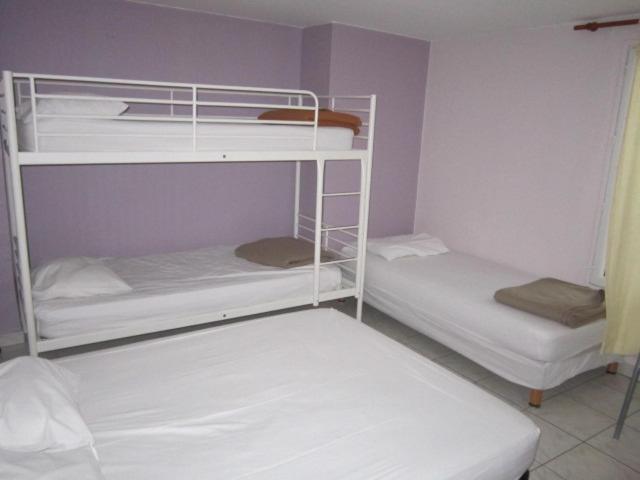 Hôtel Richard - Chambre Quintuple avec Salle de Bains Privative - 7