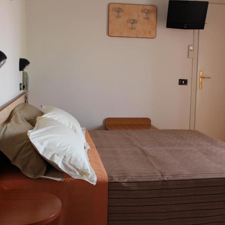 Hotel Verdemare - Camera Matrimoniale/Doppia con Letti Singoli - 11