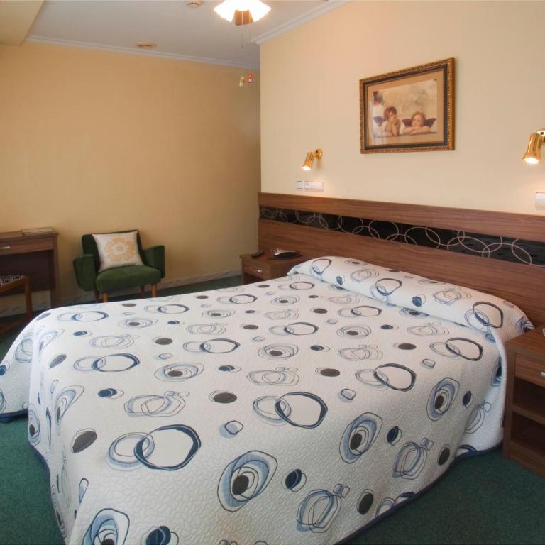 Hotel Castilla - Habitación Estándar - 1 cama grande - 3