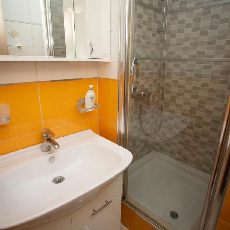 Apartment HT - Large Studio Apartment - 8