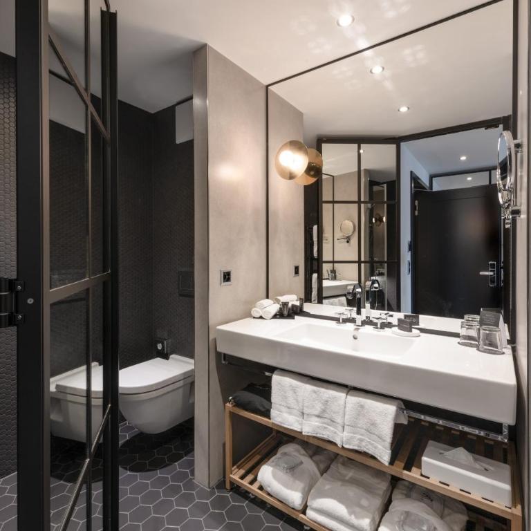 Hard Rock Hotel Davos - Deluxe Unterkunft Gold mit Kingsize-Bett - 4