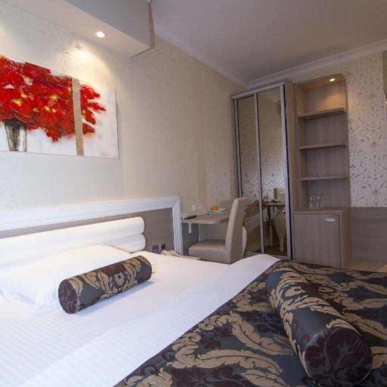 Hotel Talija - Trokrevetna Soba - 1