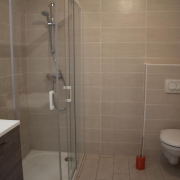Centre Juan les Pins 1 bedroom with AC, swimming pool and parking - Appartamento - 23