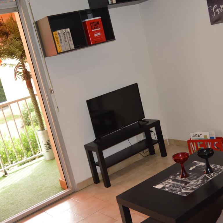 Le Petit Coeur à Canet - Superbe T2 piscine, tennis, climatisation, parking privé - Apartamento de 1 dormitorio - 38