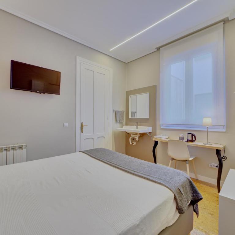 Pensión Mendi - Habitación Doble con baño privado externo - 2
