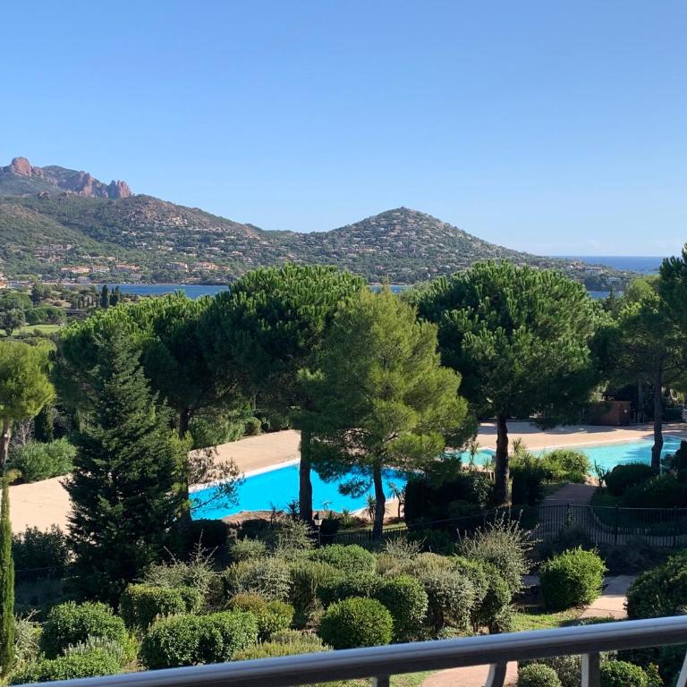 SAINT RAPHAEL, CAP ESTEREL Le Hameau. Vue mer - Studio with Sea View - 1