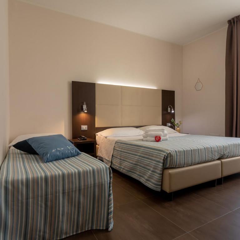 Gimmi Hotel - Camera Tripla con Vista Mare Laterale - 2