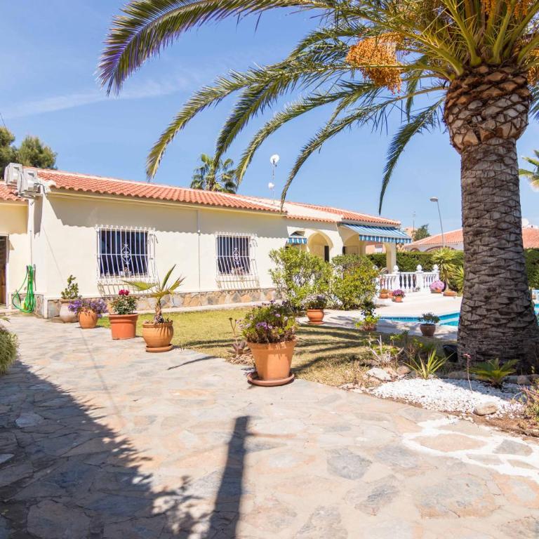 Charming one-floor villa with private pool in Los Balcones - Villa de 3 dormitorios - 22
