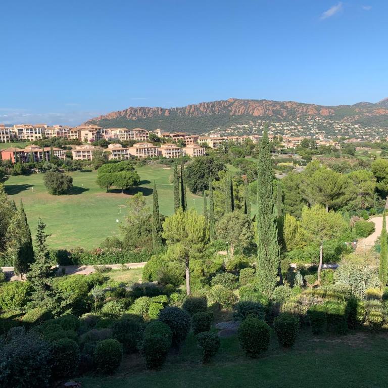 SAINT RAPHAEL, CAP ESTEREL Le Hameau. Vue mer - Studio with Sea View - 10