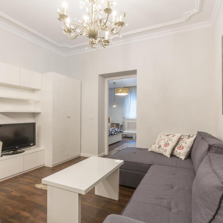 Belgrade Center Apartment Slavija Square II - Deluks Apartman - 9