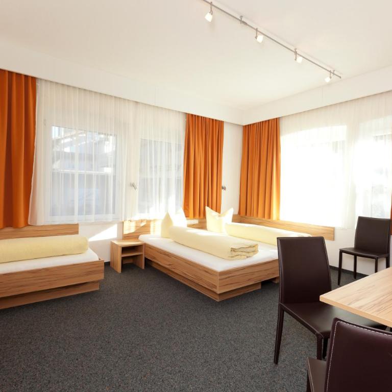 Hotel Garni Gletschertor - Vierbettzimmer - 1