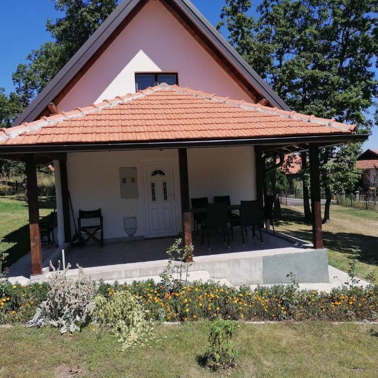 Vikendica na Zlatiboru - Koliba sa 2 Spavaće Sobe - 1