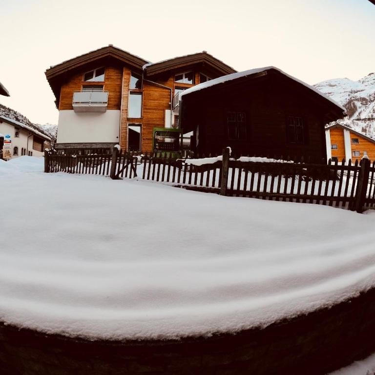 Emelie Zermatt 4**** - Apartment mit 1 Schlafzimmer - 63