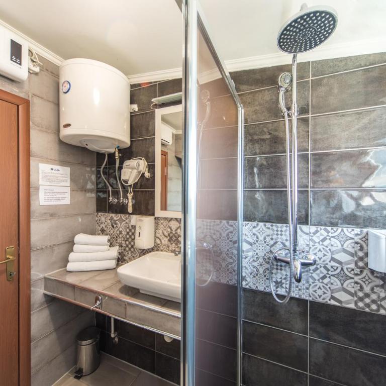 F Apartmani Kragujevac - Triple - Smoking Room - 4