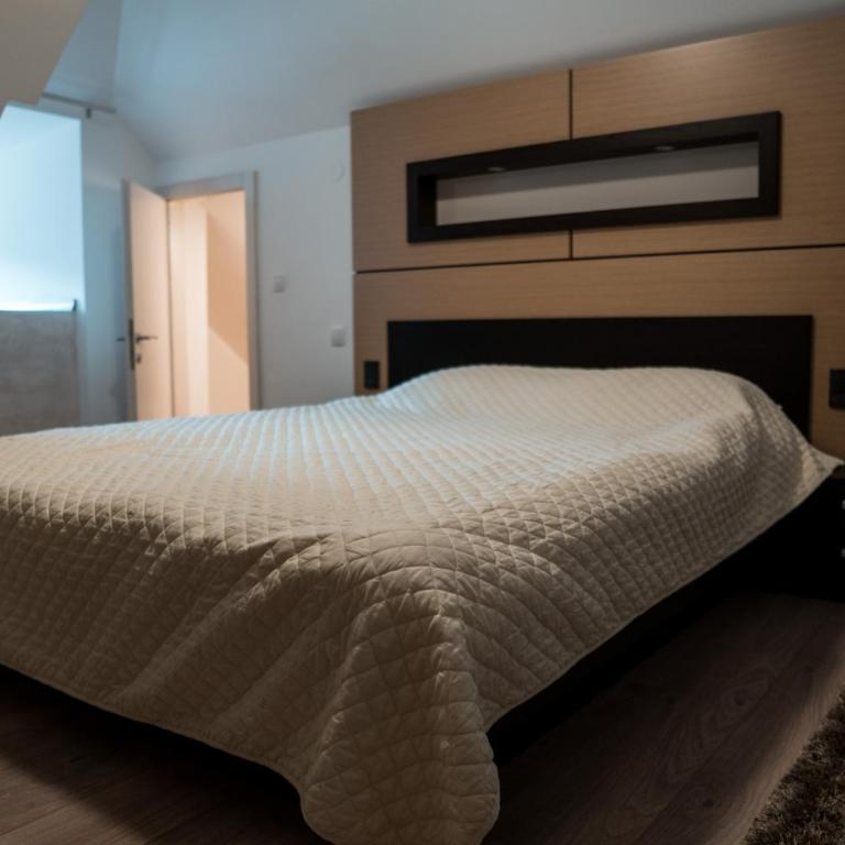 VILA JEZERO - Deluks Apartman - 2