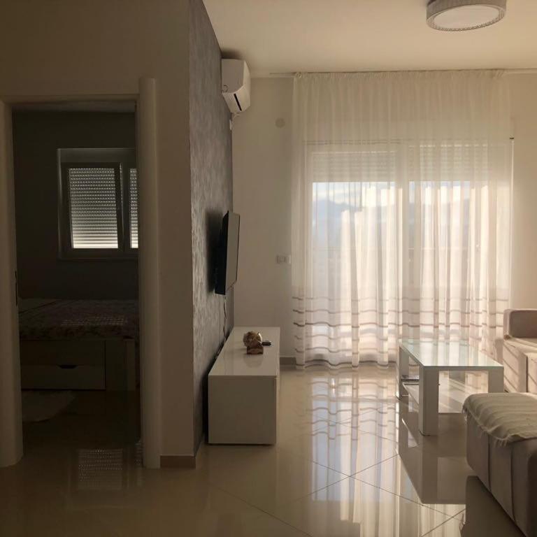 Luda kuća - One-Bedroom Apartment - 10