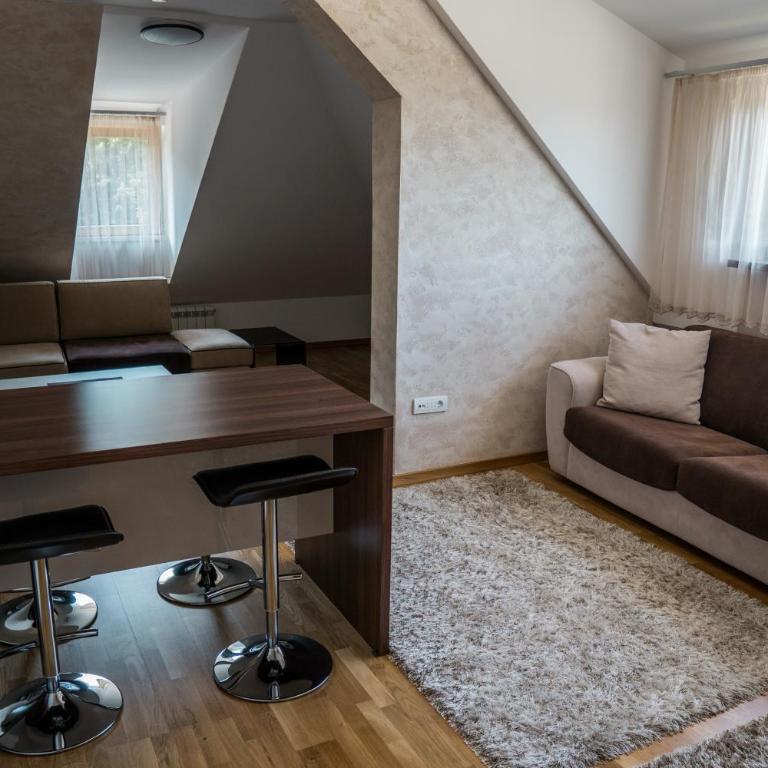 VILA JEZERO - Deluks Apartman - 1