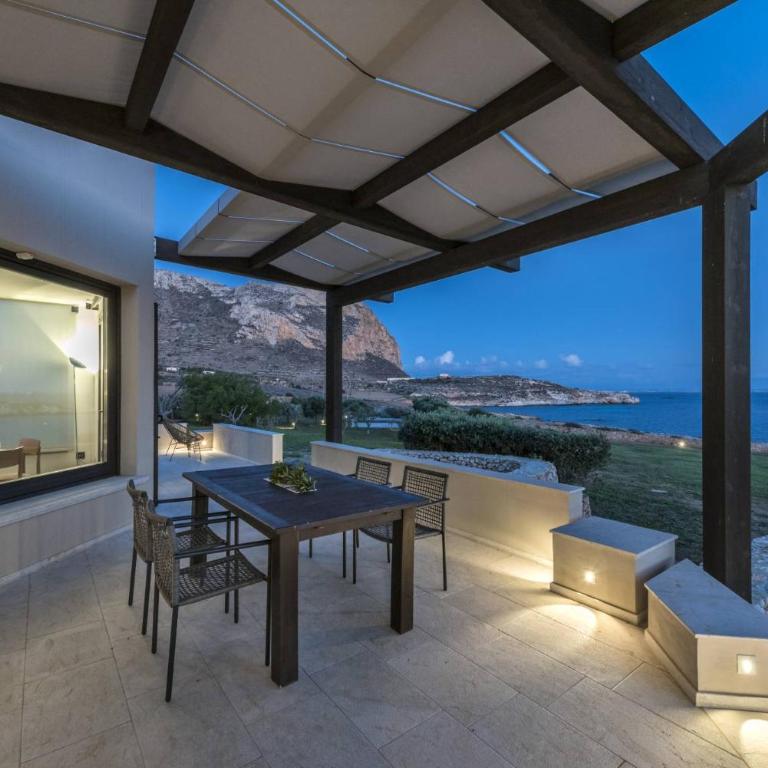 Villa Pirreca - Suite Deluxe con Vista Mare - 25