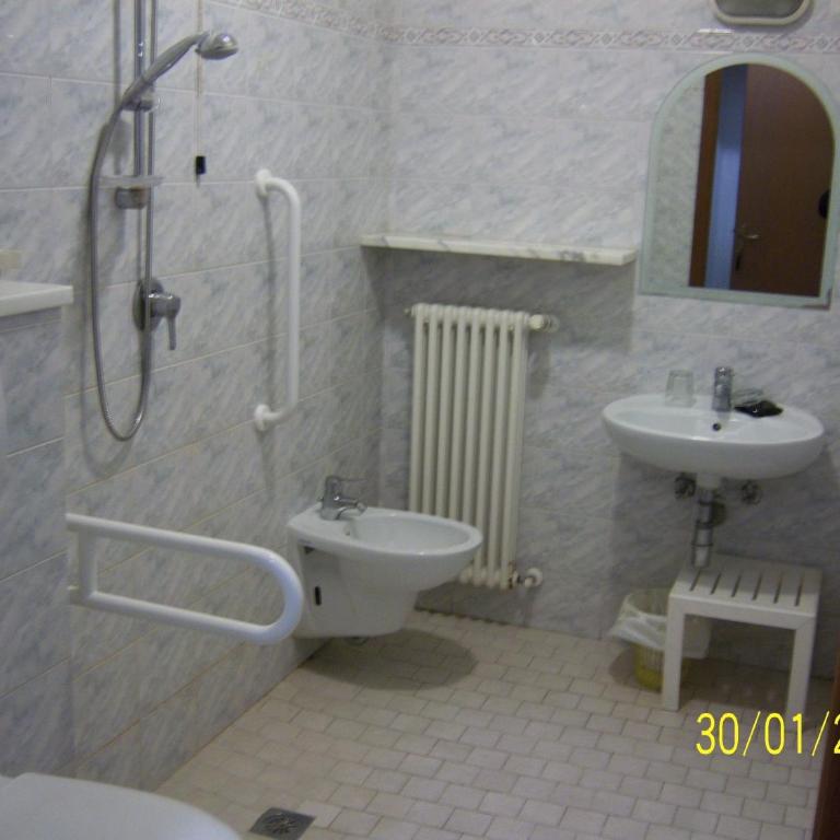 Hotel Marylise - Camera Quadrupla con Balcone - 5