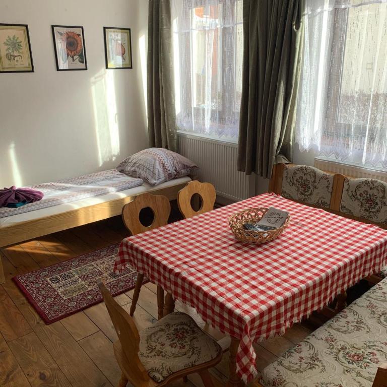 Tuxie Haus - Apartment - Ground Floor - 7