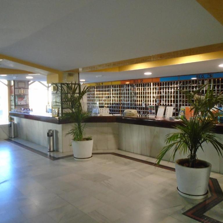 Benal Beach, Luxury Sea & Mountain View Beachside 1 Bedroom Apartment - Apartment with Sea View - 42