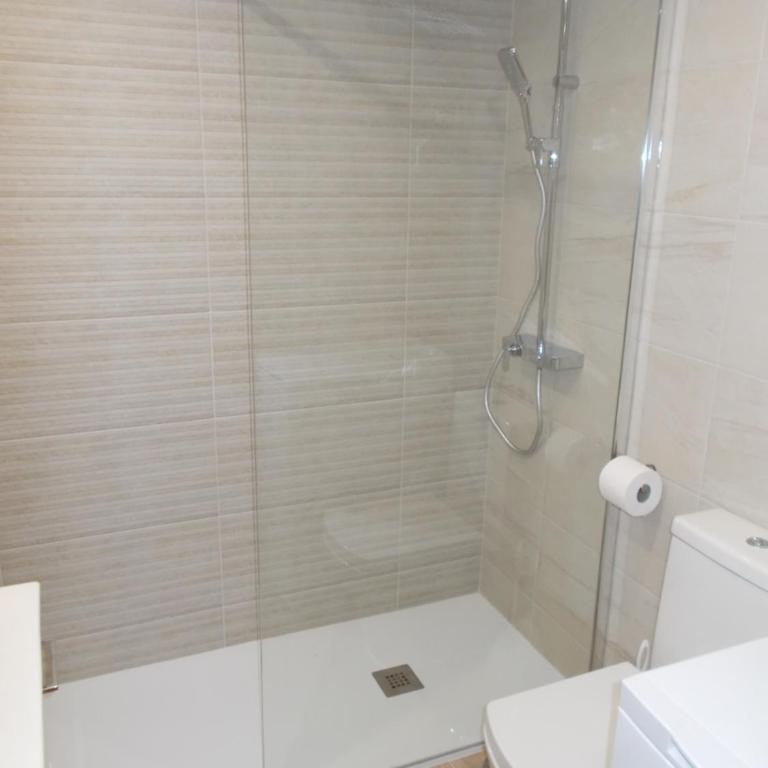 Benal Beach, Luxury Sea & Mountain View Beachside 1 Bedroom Apartment - Apartment with Sea View - 22