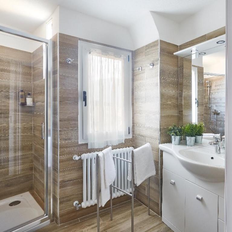 Beautiful bohemian apartment in the center with air conditioning and free private parking - One-Bedroom Apartment - 20
