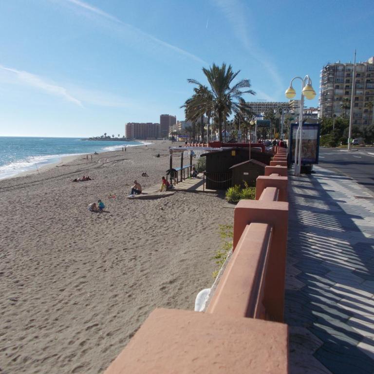 Benal Beach, Luxury Sea & Mountain View Beachside 1 Bedroom Apartment - Apartment with Sea View - 52