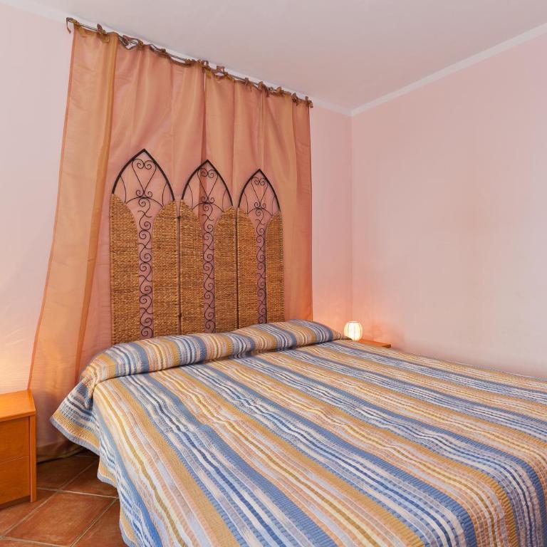 Terrazza del Centro (by Vacation Service) - Three-Bedroom Apartment with Terrace and Sea View - 9