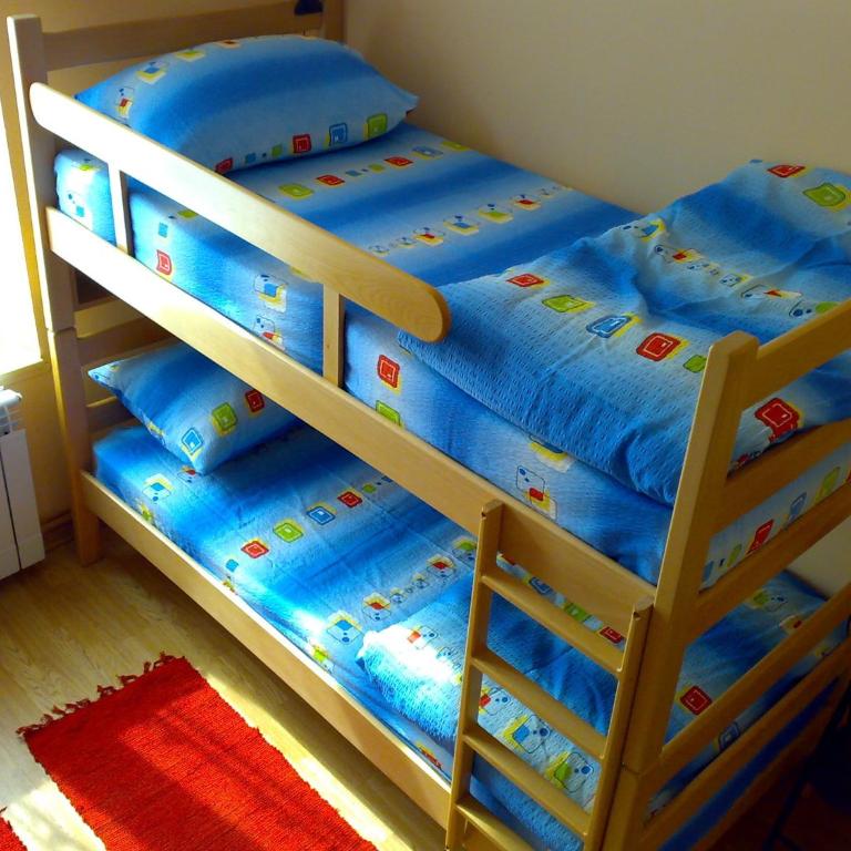 Hostel M - Trokrevetna Soba sa Zajedničkim Kupatilom - 4
